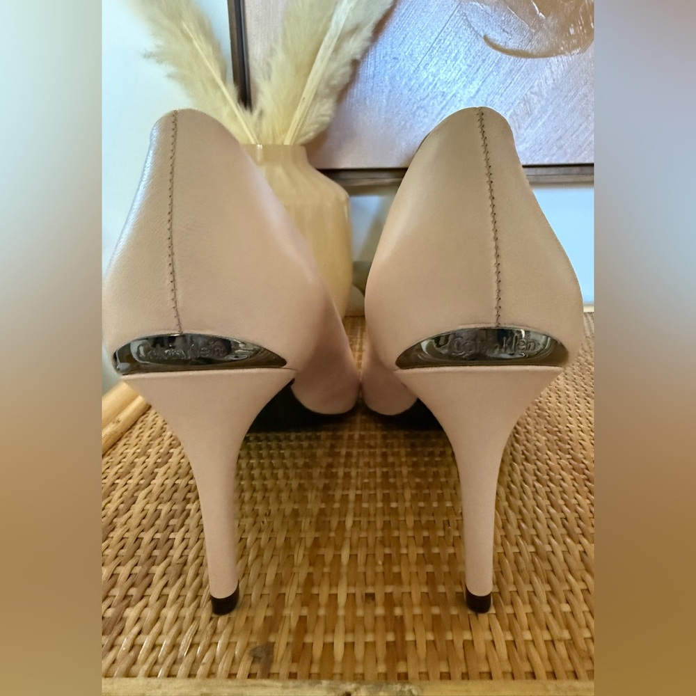 Calvin Klein Gayle Pointed Toe Pumps Heels Blush Pink Size 8 Unworn - Picture 5 of 6